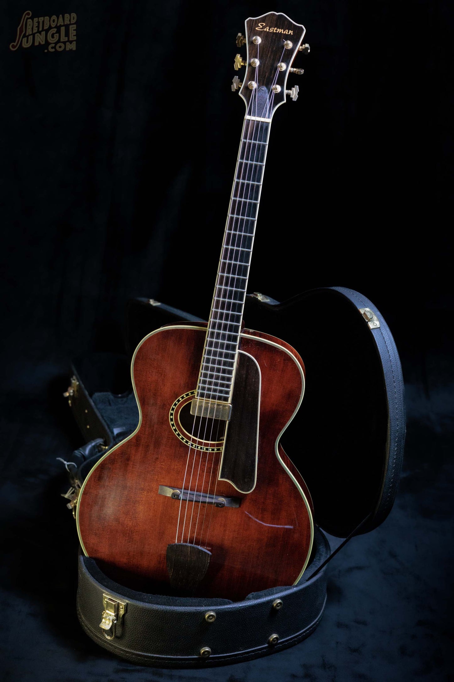 Eastman AR804E | Red | China | 2006