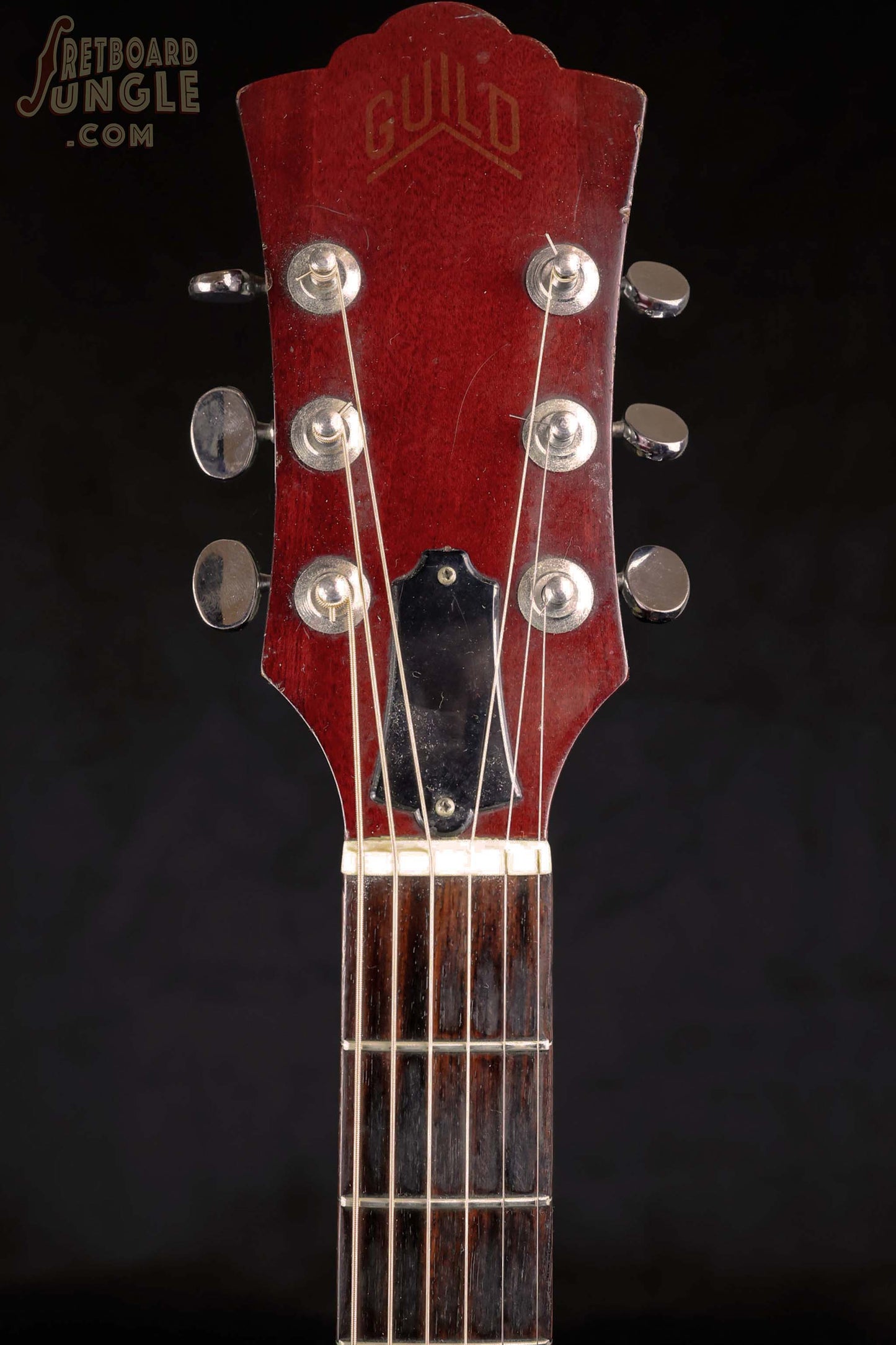 Guild D-25 - Cherry Red - 1978