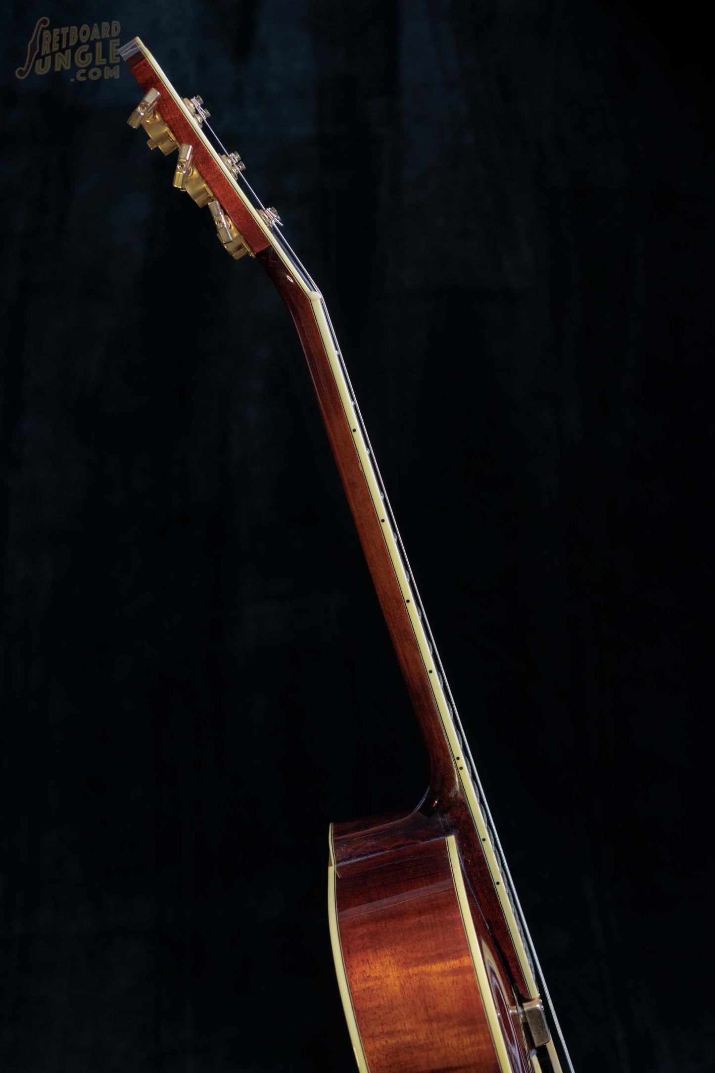 Eastman AR804E | Red | China | 2006