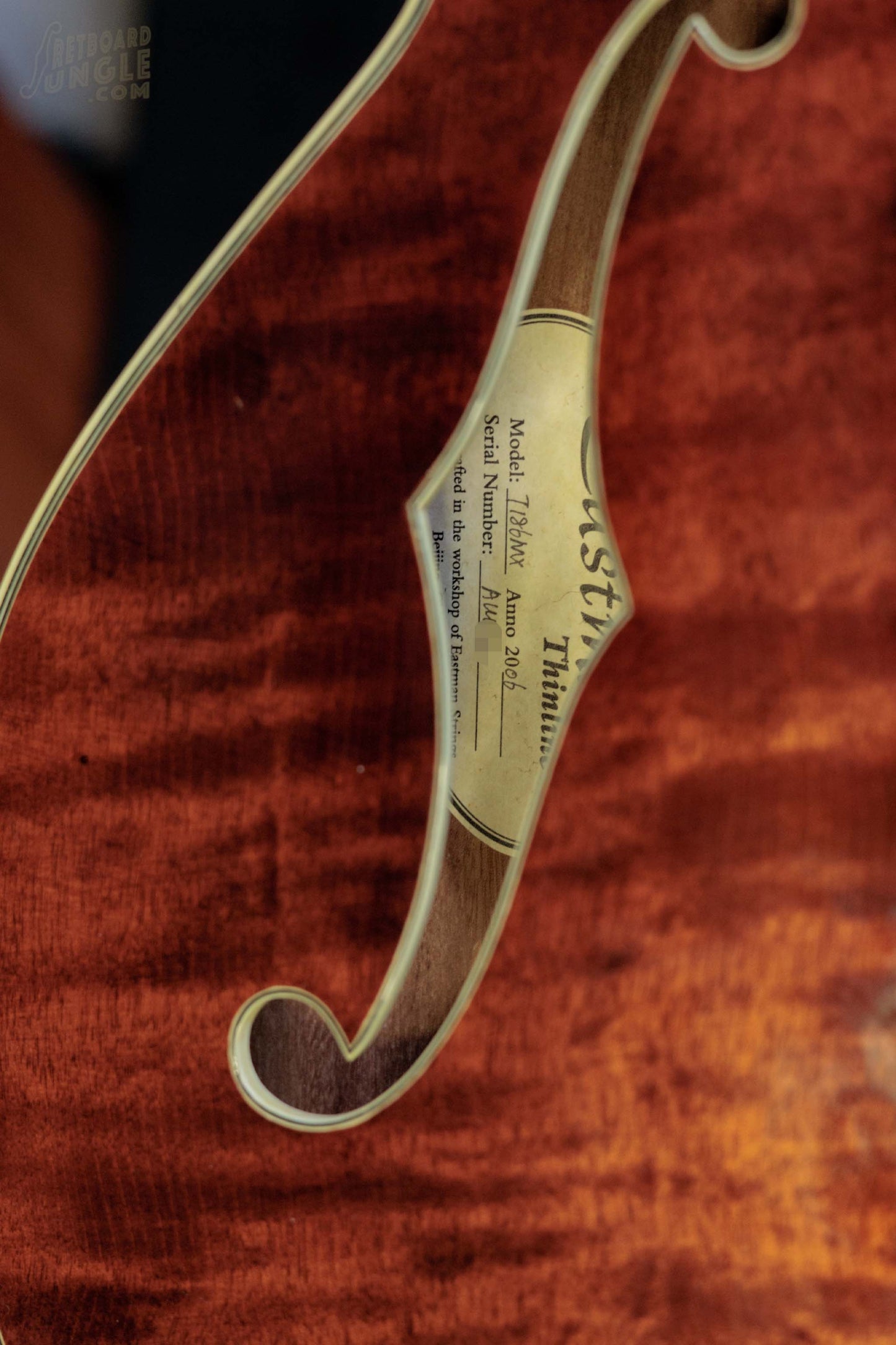 Eastman T186MX | Classic Red | PRC | 2006