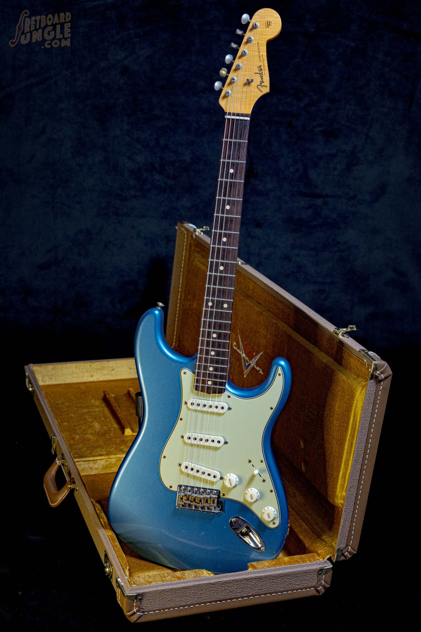 Fender Limited Edition ’62/’63 Stratocaster Journeyman | Aged Lake Placid Blue | 2023
