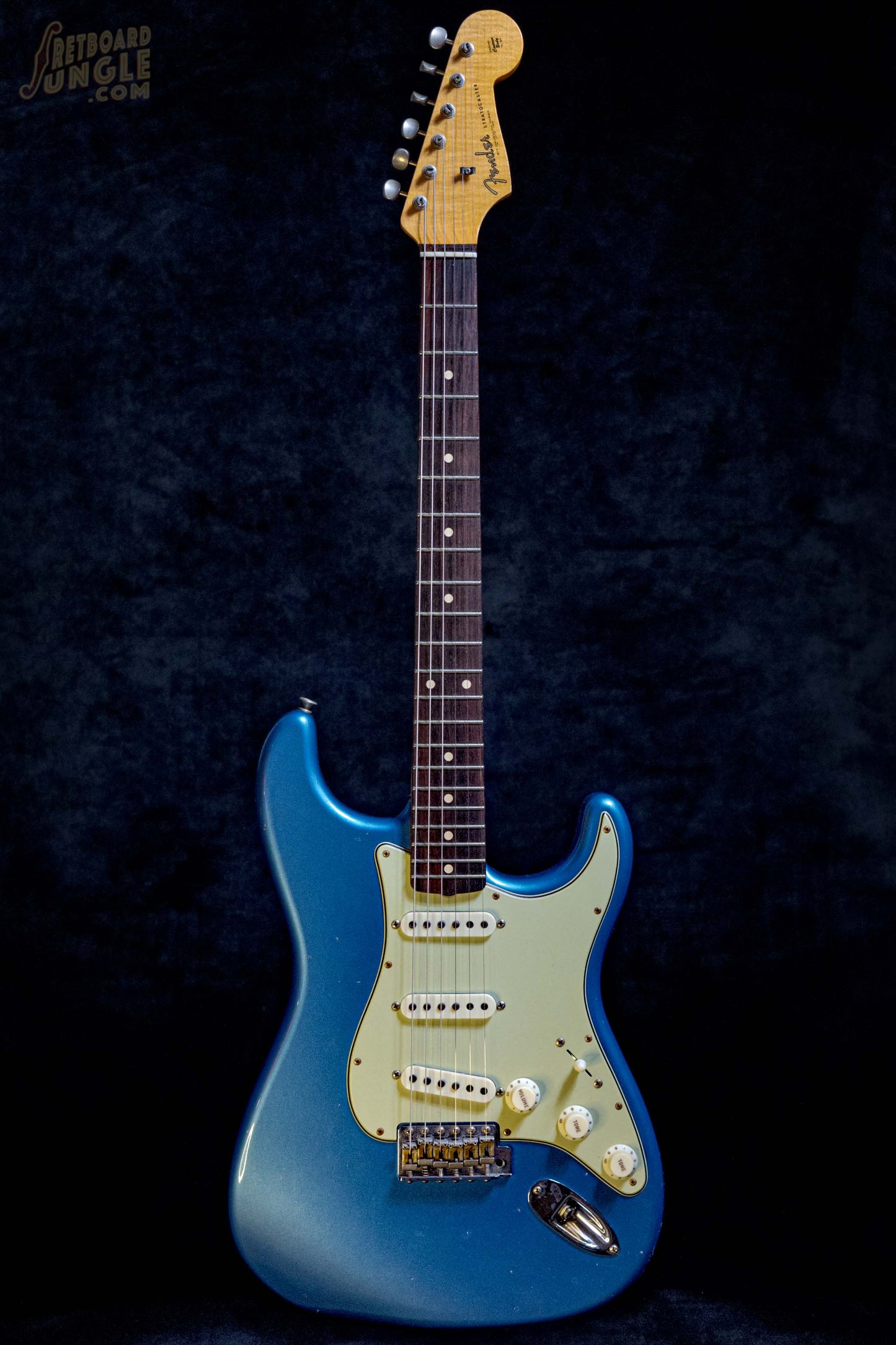 Fender Limited Edition ’62/’63 Stratocaster Journeyman | Aged Lake Placid Blue | 2023