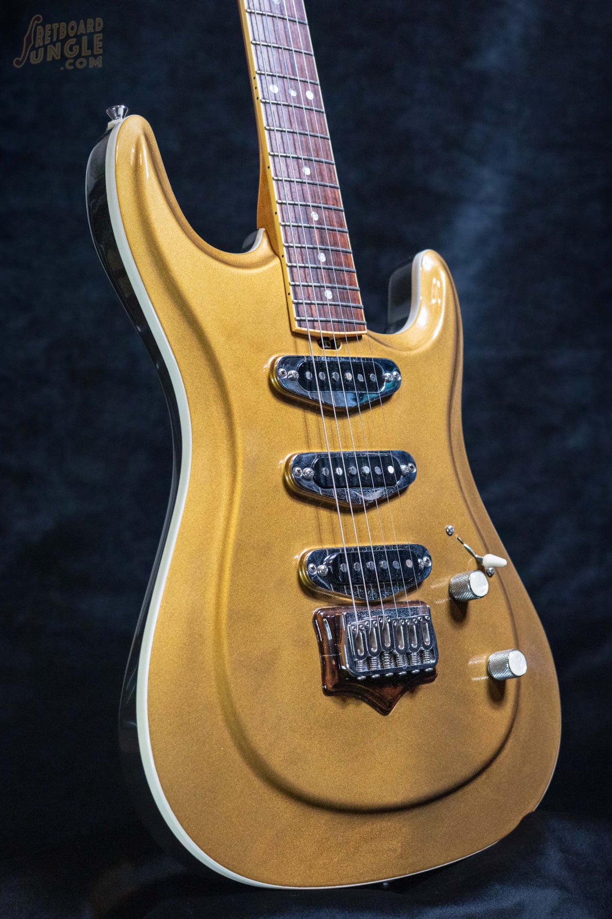 Andy Taylor Custom “Gold Bastard” | Goldtop | AUS | 2016