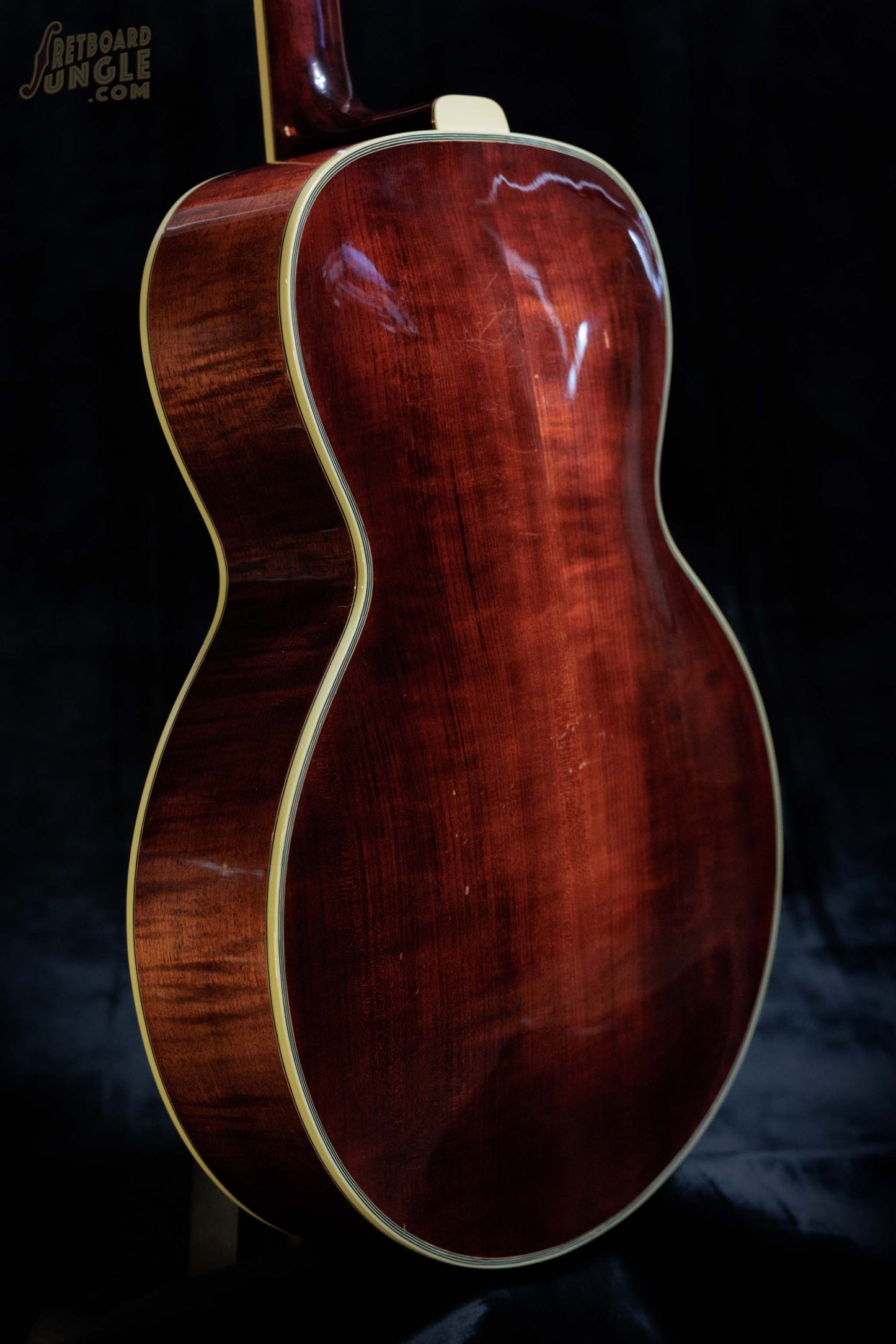 Eastman AR804E | Red | China | 2006