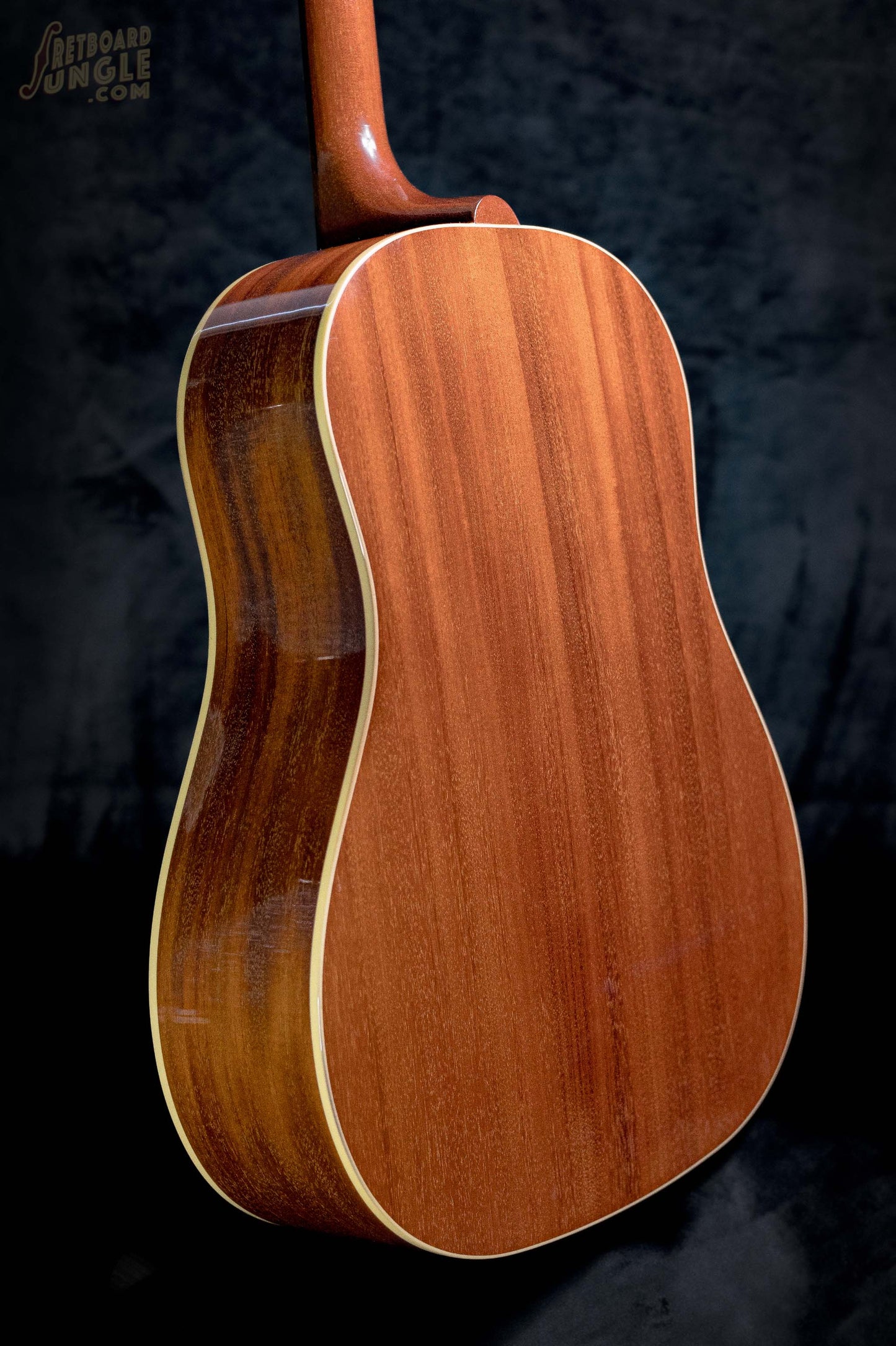 Gibson J-35 | Natural | USA | 2013