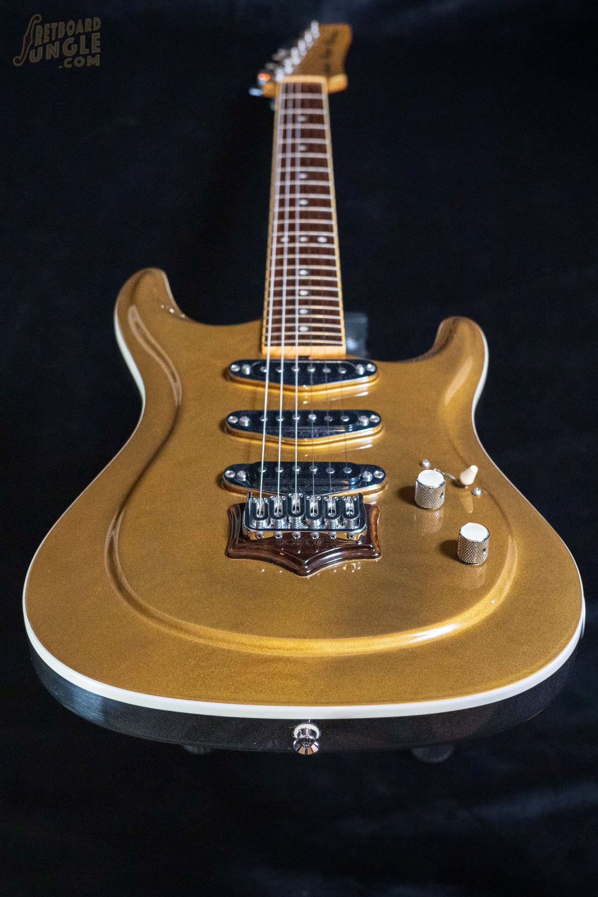 Andy Taylor Custom “Gold Bastard” | Goldtop | AUS | 2016