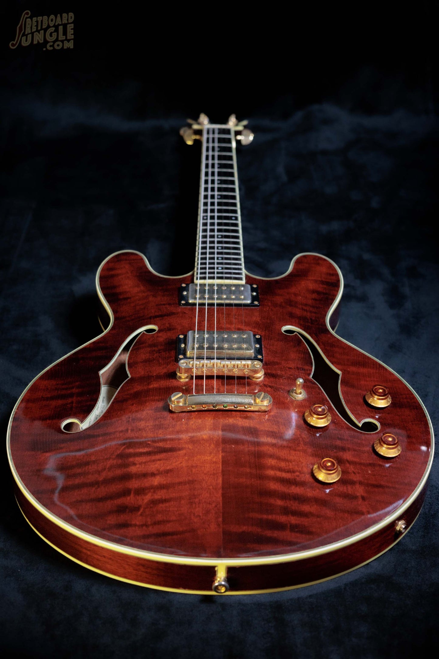 Eastman T186MX | Classic Red | PRC | 2006