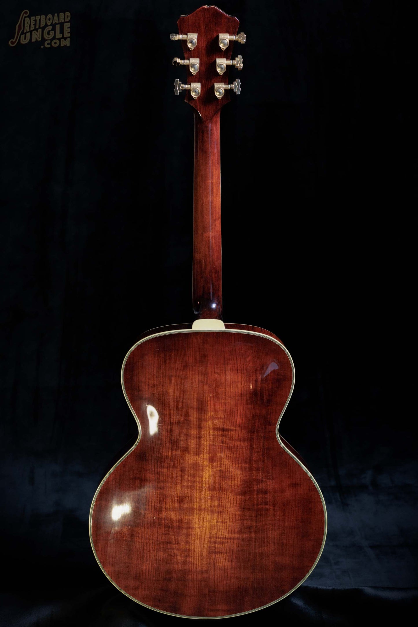 Eastman AR804E | Red | China | 2006