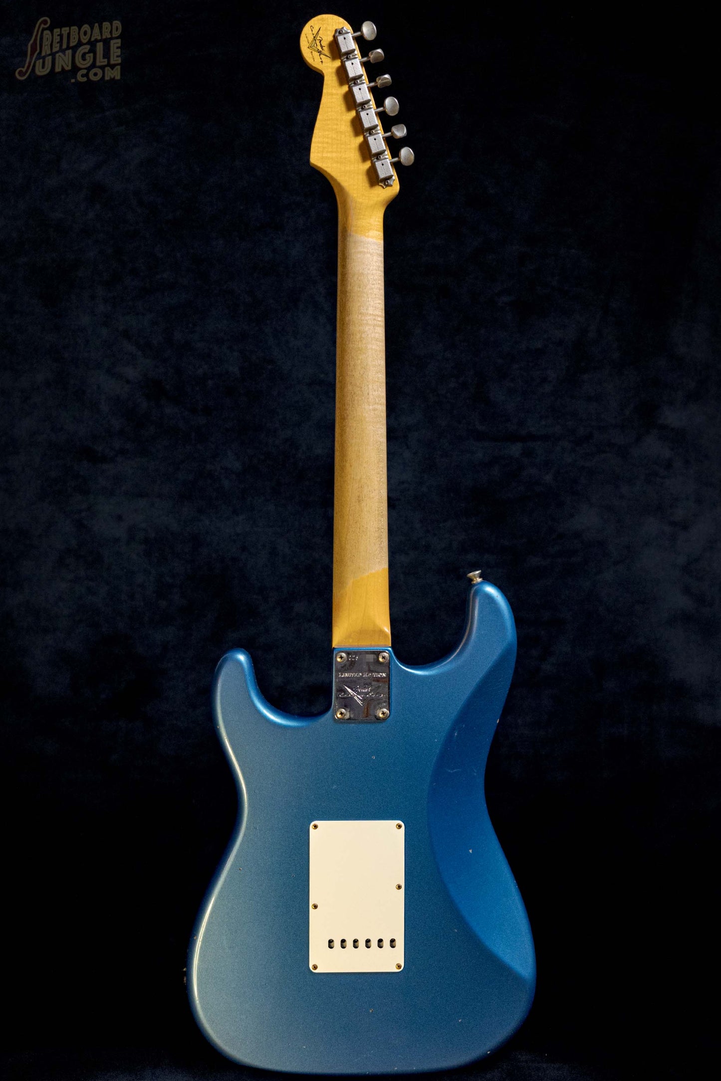 Fender Limited Edition ’62/’63 Stratocaster Journeyman | Aged Lake Placid Blue | 2023