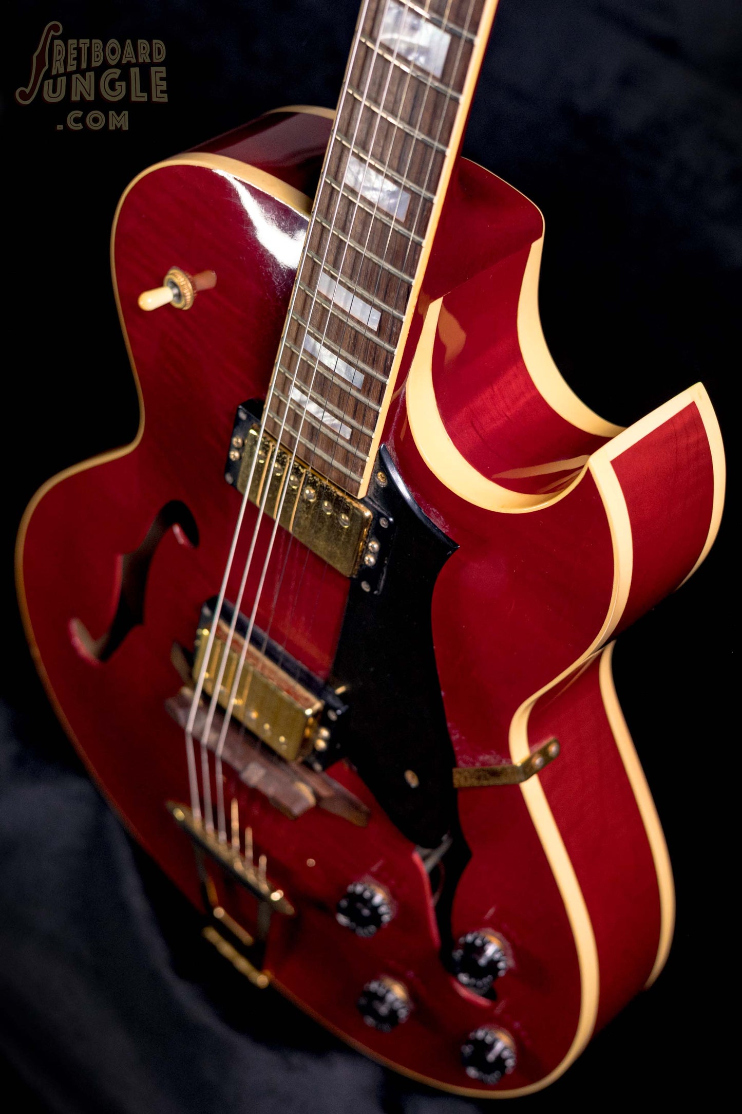Heritage H-575 | Trans Cherry Red | USA | 2005