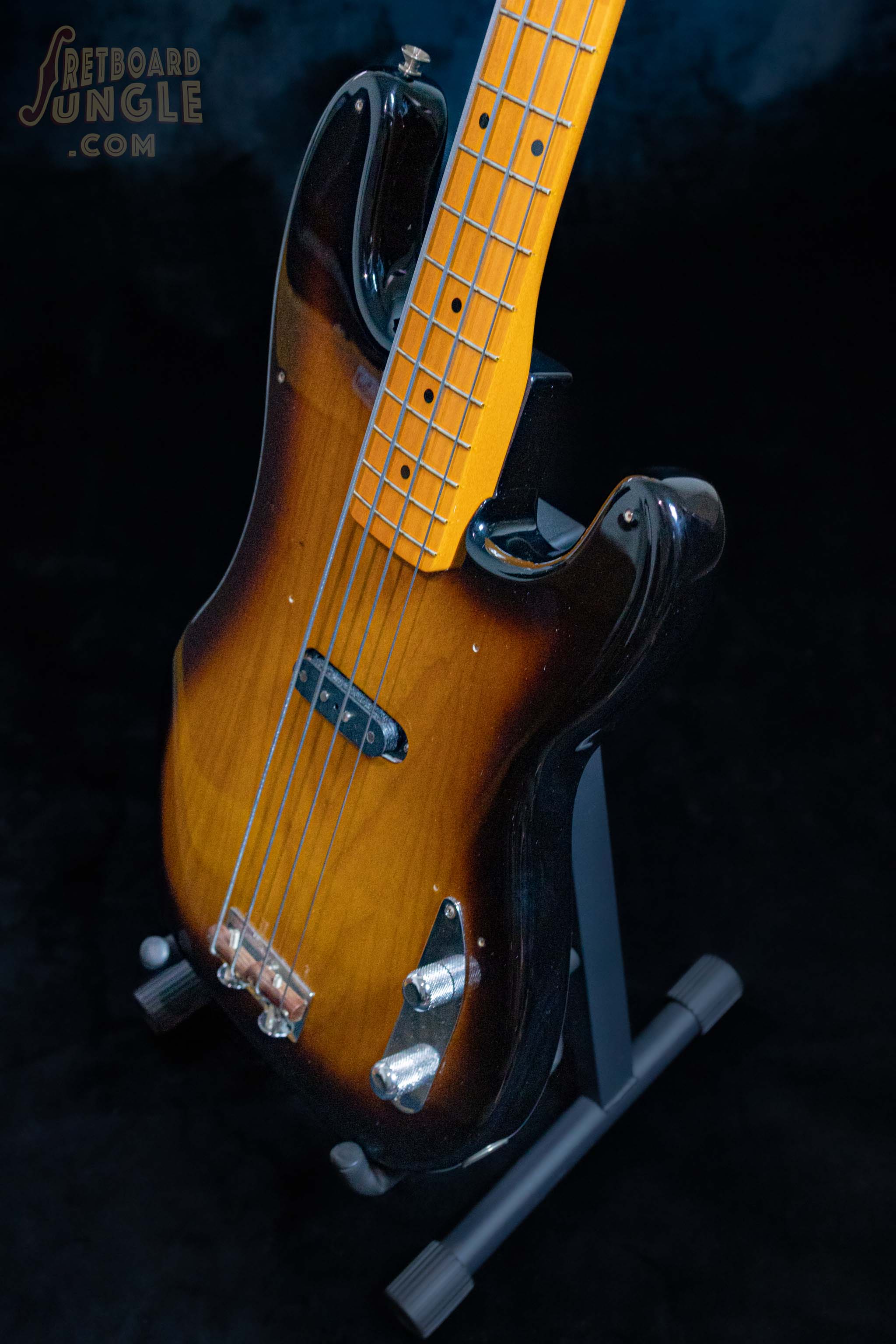 プレシジョンベース 54 リイシュー 2023 USA サンバースト – Fretboard